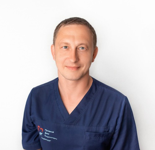 Мотовилов Денис Владимирович <p>Врач-хирург</p>